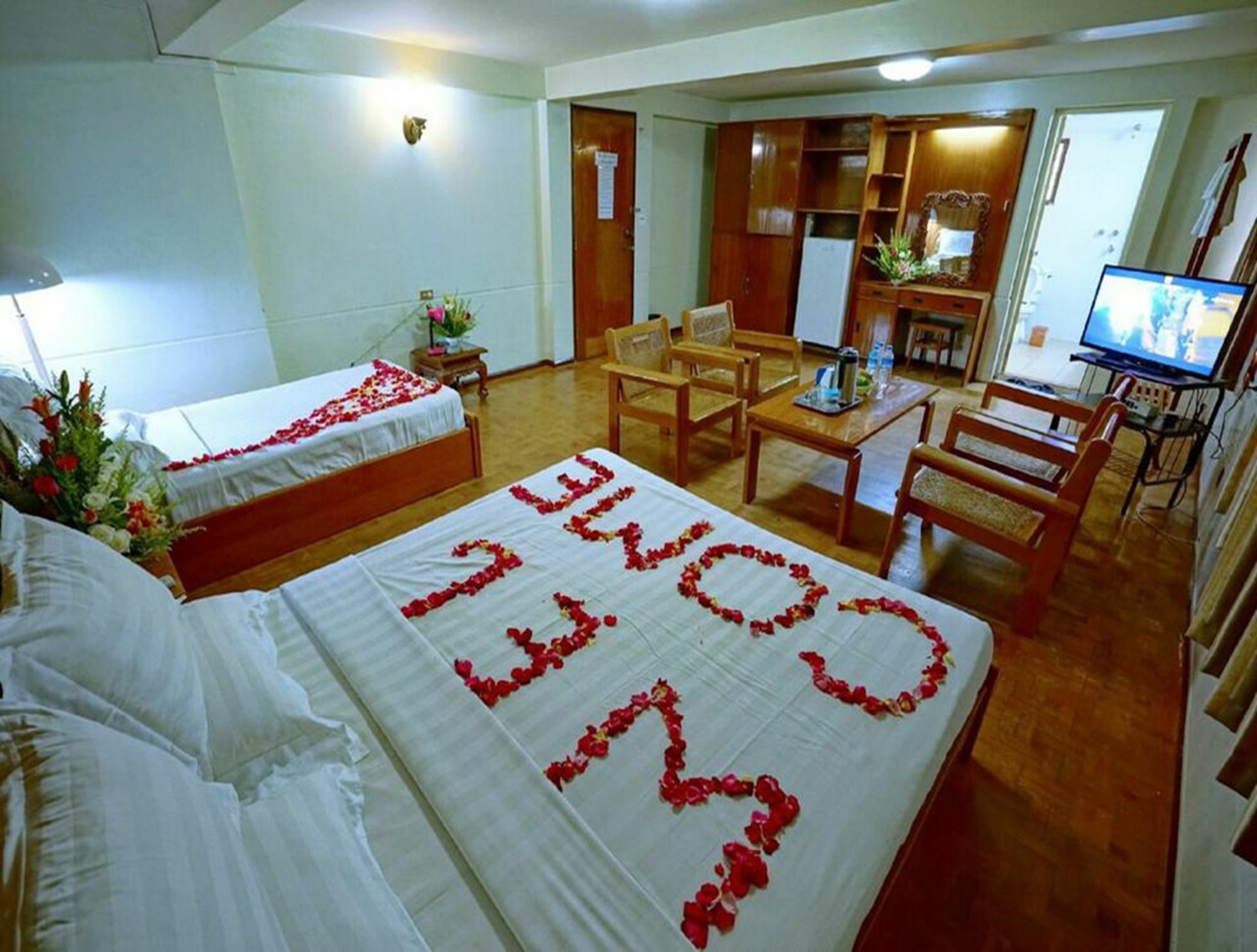 Taim Phyu Hotel Mandalay Exterior photo